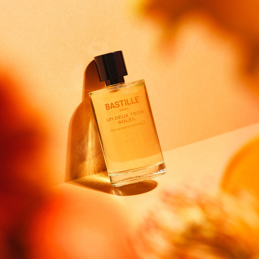 Eau de Parfum Naturelle Un Deux Trois Soleil de la marque Bastille Paris. Famille olfactive Oriental